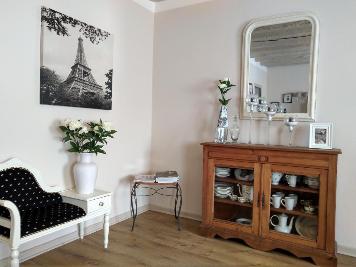 Les Bessonnes Bed and Breakfast Saint-Georges-Haute-Ville Buitenkant foto