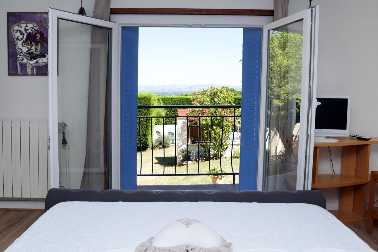 Les Bessonnes Bed and Breakfast Saint-Georges-Haute-Ville Buitenkant foto